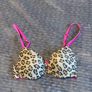 Leopard bra